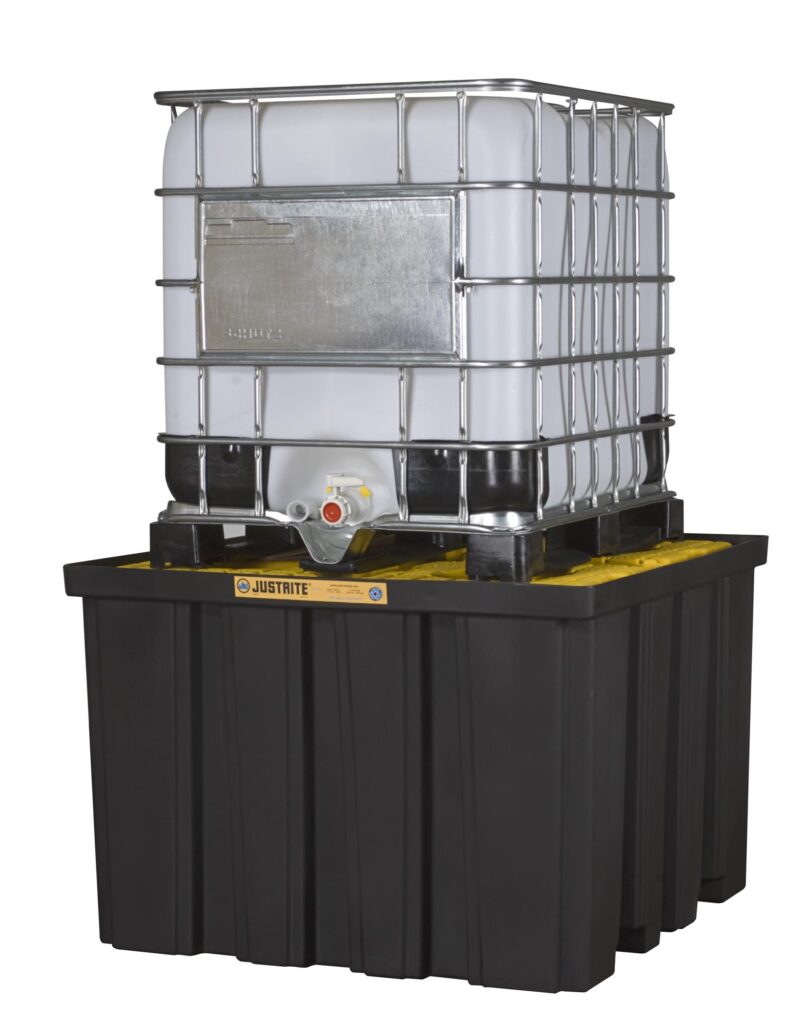 Spill Containment with Palecon 1000L chemical